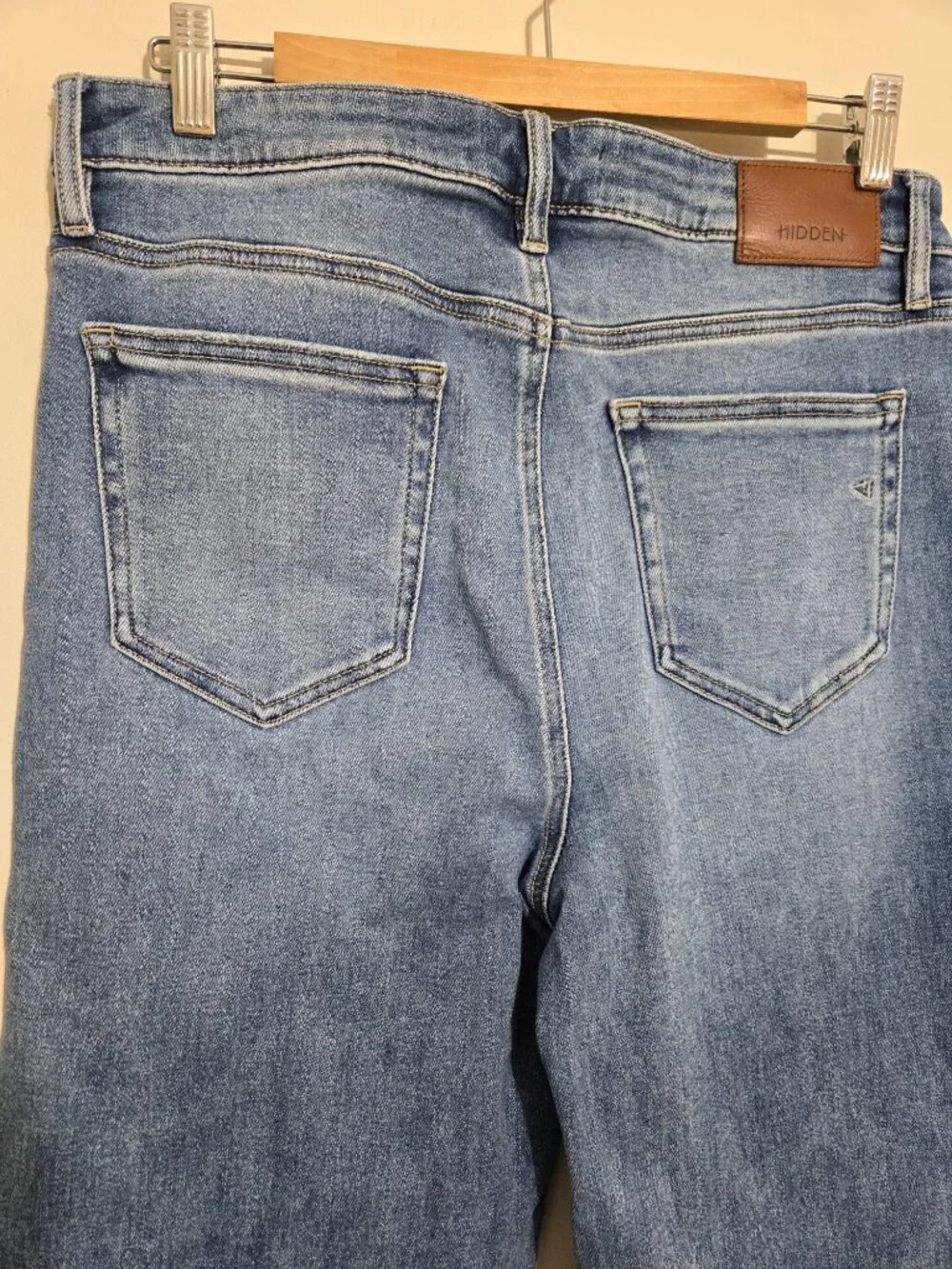 Hidden Jeans Women’s Straigh Leg Medium Dark Wash High Rise Denim Size 31